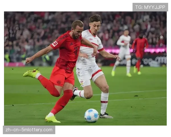 花絮：场边广告牌出现故障，反复闪烁“2026德甲冠军是______”